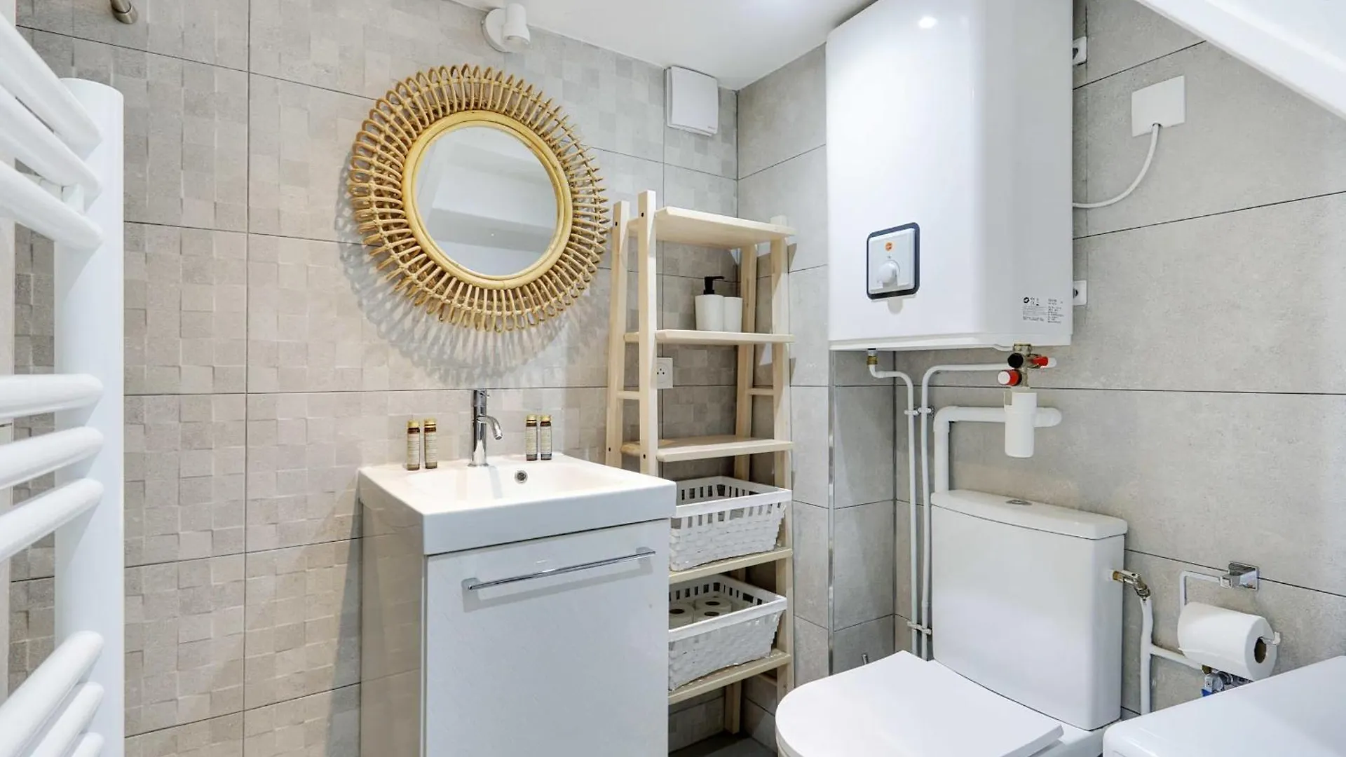 Beautiful And Contemporary Apartment - Arc De Triomphe Champs Elysees Paris