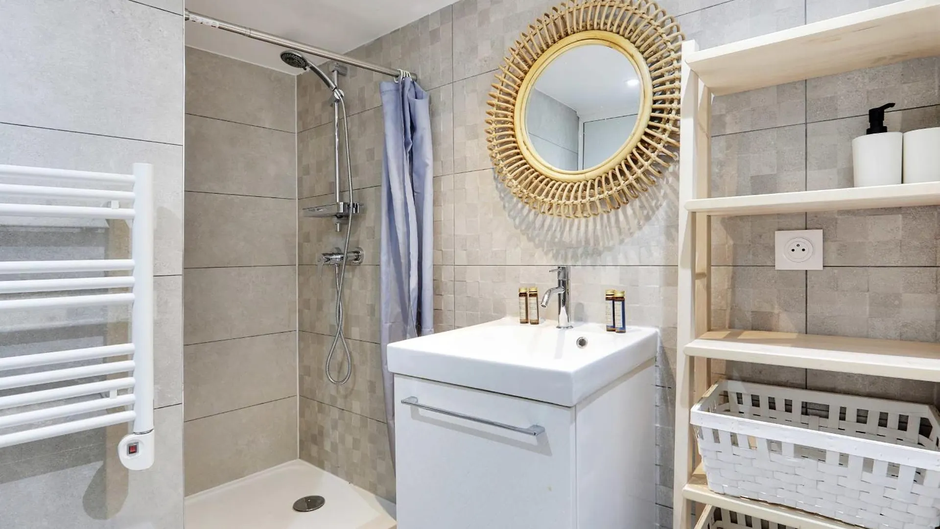 Beautiful And Contemporary Apartment - Arc De Triomphe Champs Elysees Parigi