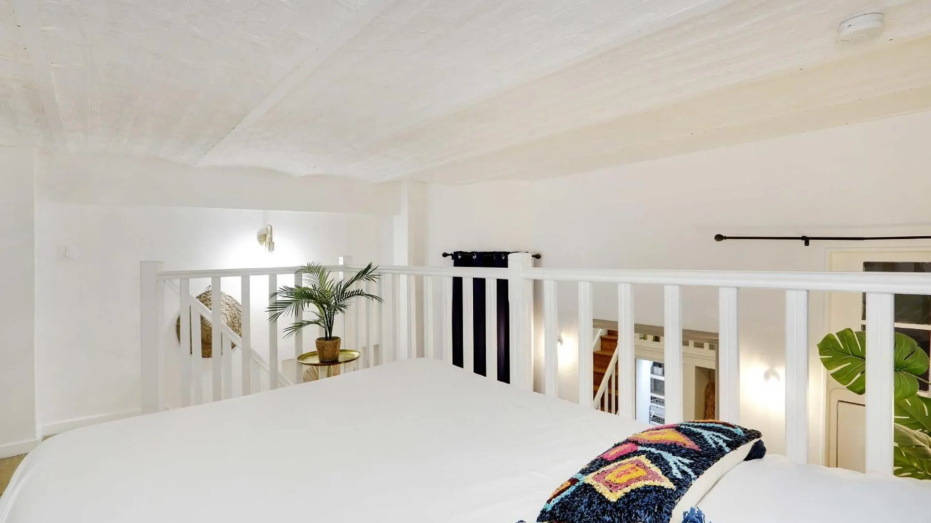 Beautiful And Contemporary Apartment - Arc De Triomphe Champs Elysees Parigi